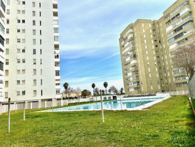 Apartamento Gatu Valdeplaya 1ª Linea Playa Piscina Parking 3 Dormit 2 Banos, Solo Familias O Grupos Mayores De 25 Anos El Puerto de Santa María Exterior foto